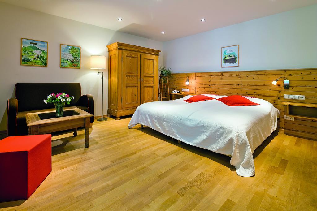 Romantik Hotel Spielweg Obermünstertal Chambre photo