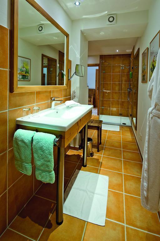 Romantik Hotel Spielweg Obermünstertal Chambre photo